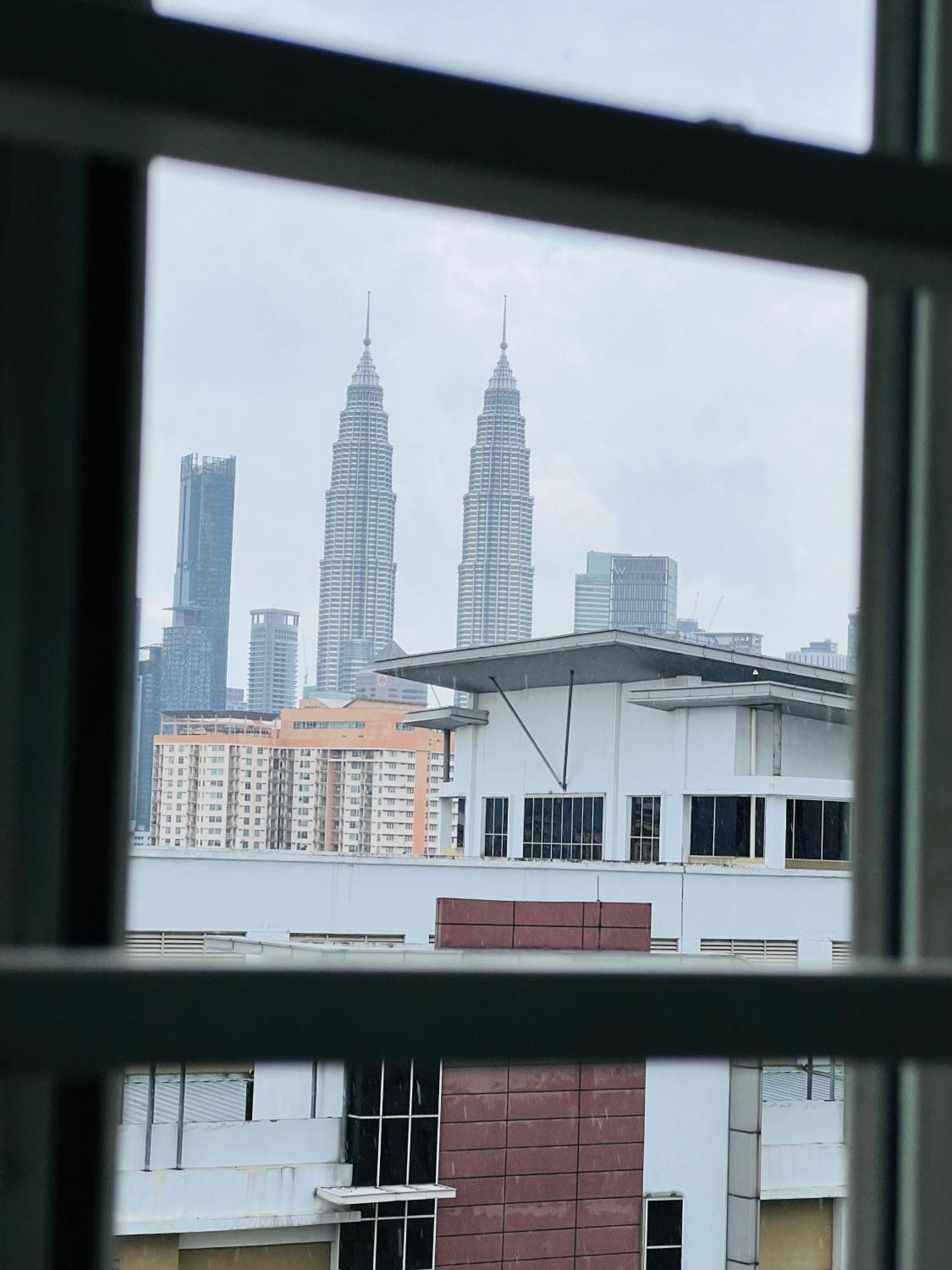 Vue Residences Hkl Klcc View Kuala Lumpur